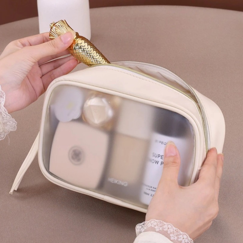 ชุดกระเป๋าแต่งหน้าหรูหราแบบกึ่ - Luxury Skincare Set บทวิจารณ์และราคา